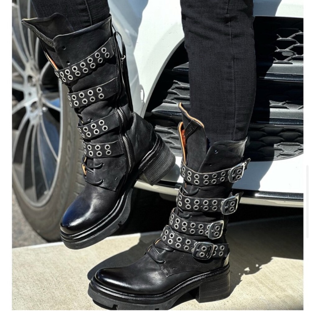 EUC 37 A.S.98 ELLINGTON BUCKLED MOTO/COMBAT BOOT LACE, ZIP & BUCKLE